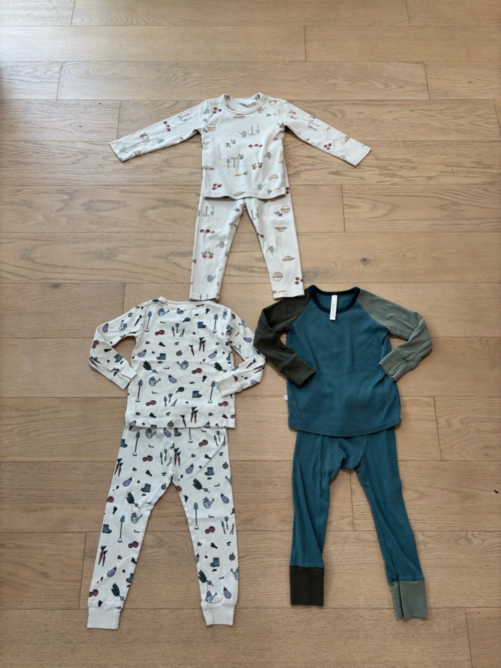 3 pack toddler pajamas, size 3T